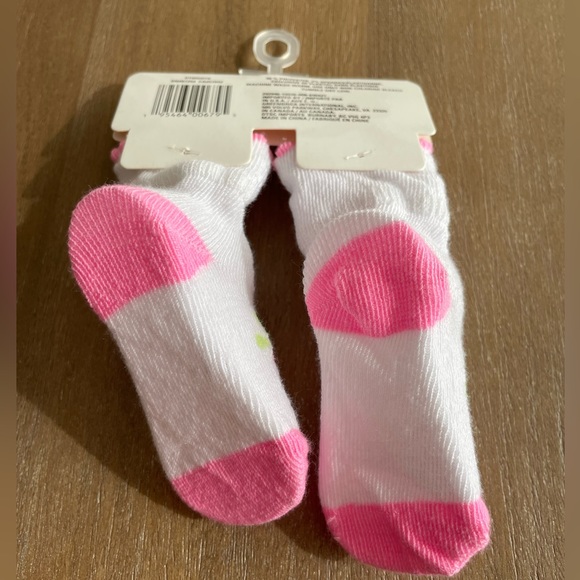 🎀  5 for $30 Angel of Mine Newborn Baby Booties - Picture 3 of 3